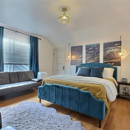 Burke House Collection - Main House Apartment Сиатъл Екстериор снимка